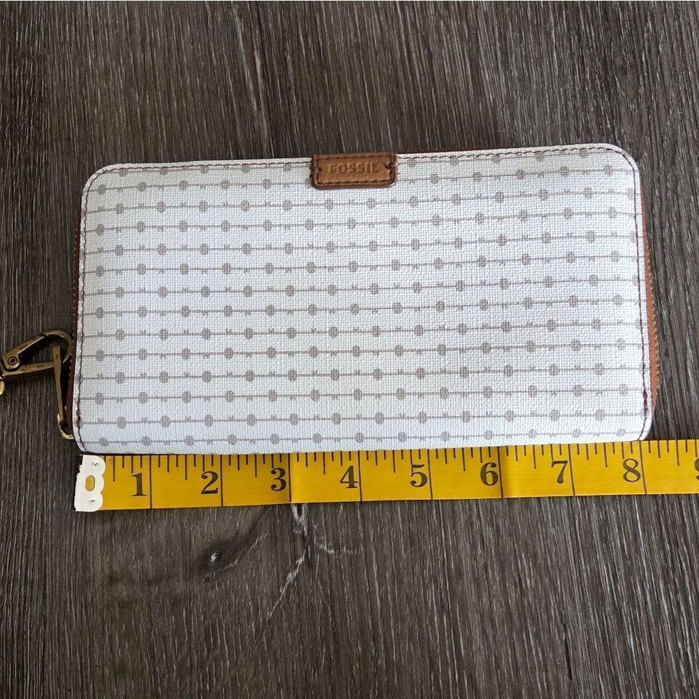 Fossil Emma RFID Zip Around Printed Wallet - Picture 6 of 7